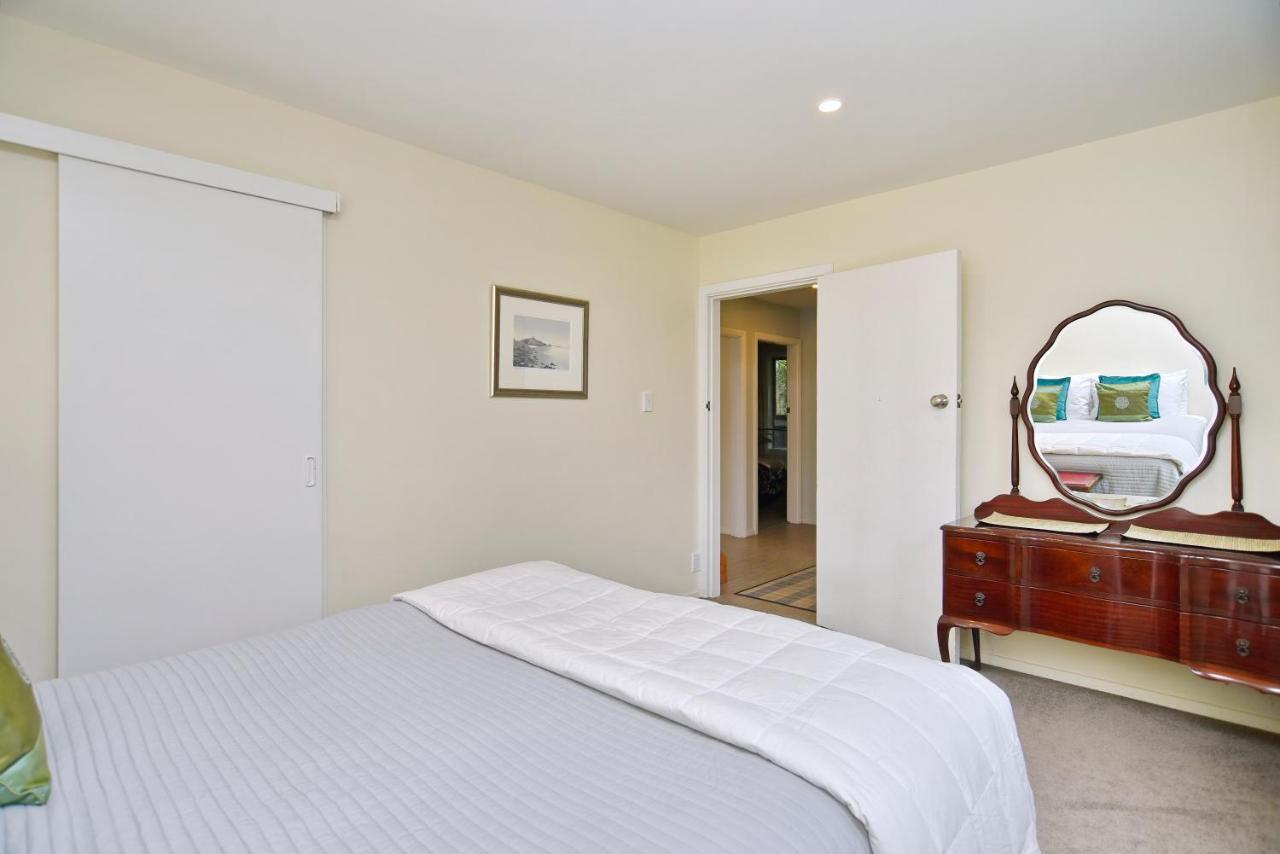 Charlesworth Villa - Christchurch Holiday Homes Exteriör bild