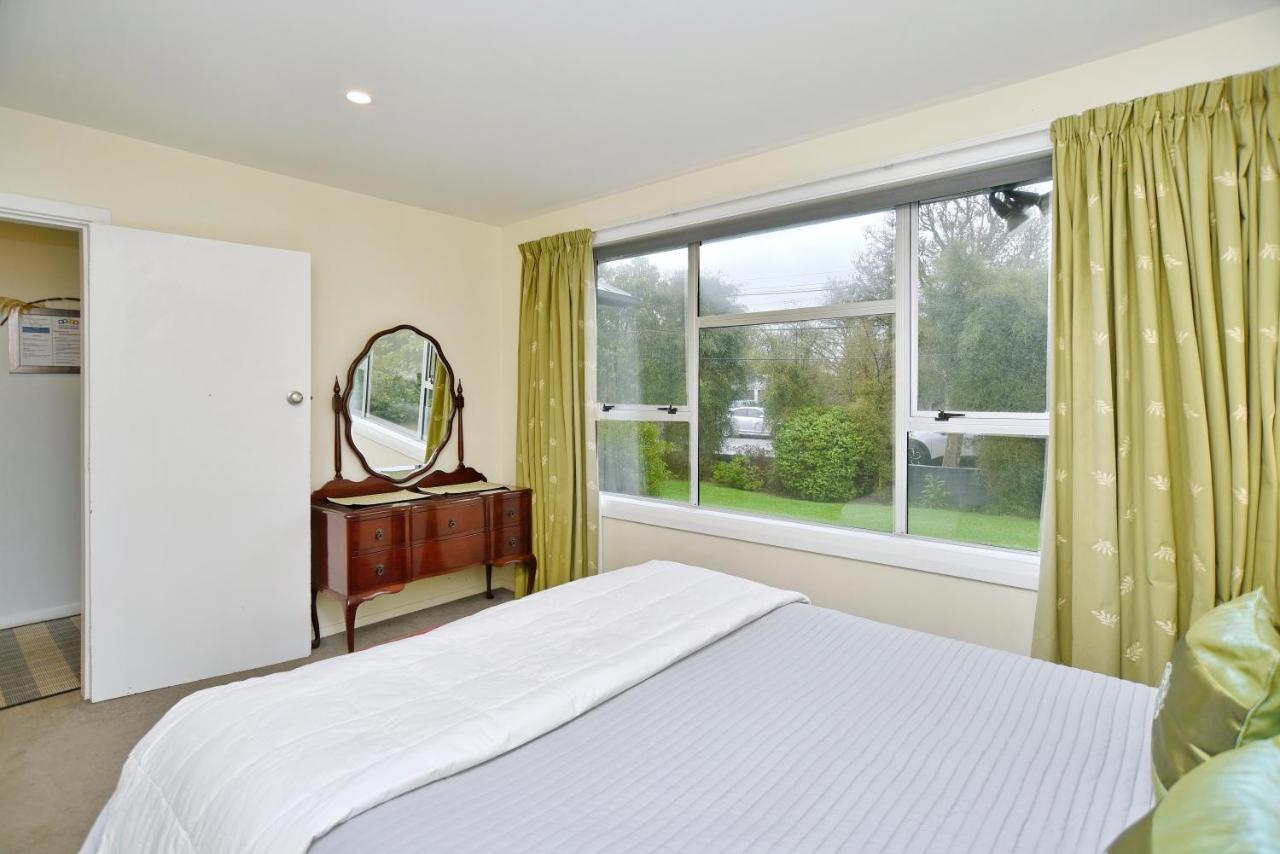 Charlesworth Villa - Christchurch Holiday Homes Exteriör bild